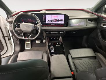Audi Q6 SUV E-tron E-tron Quattro — photo 10