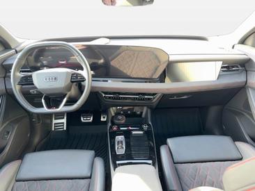 Audi SQ6 SUV E-tron E-tron Quattro — photo 12