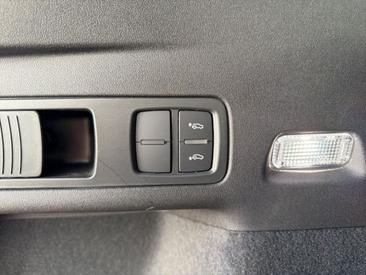 Audi SQ6 SUV E-tron E-tron Quattro — photo 15