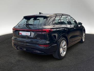 Audi Q6 SUV E-tron E-tron Quattro — photo 5