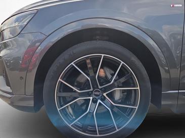 Audi Q8 55 TFSI Quattro Tiptronic — photo 13