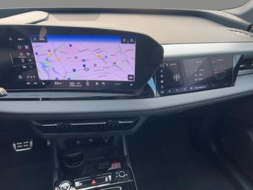 Audi Q6 SUV E-tron E-tron Quattro — photo 14