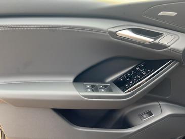 Audi Q6 SUV E-tron E-tron Quattro — photo 15
