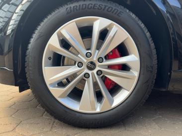 Audi Q6 SUV E-tron E-tron Quattro — photo 19