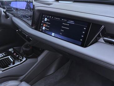 Audi A6 Avant E-tron E-tron — photo 18