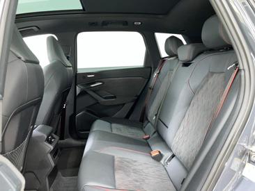 Audi Q6 SUV E-tron E-tron Quattro — photo 12