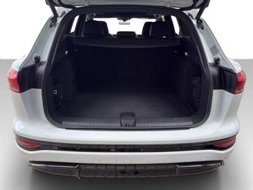 Audi Q6 SUV E-tron E-tron Quattro — photo 9