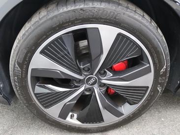 Audi Q6 SUV E-tron E-tron Quattro — photo 17