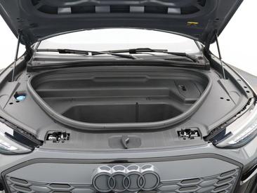 Audi Q6 SUV E-tron E-tron Quattro — photo 18
