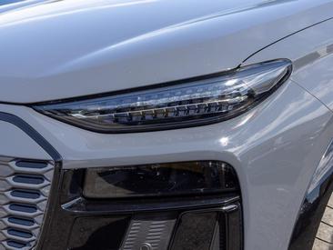 Audi SQ6 SUV E-tron E-tron Quattro — photo 8