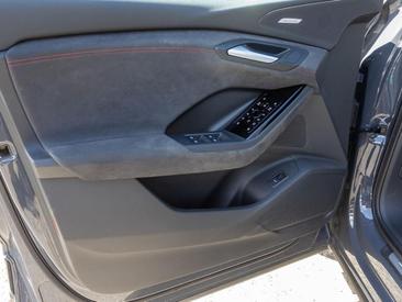 Audi SQ6 SUV E-tron E-tron Quattro — photo 10