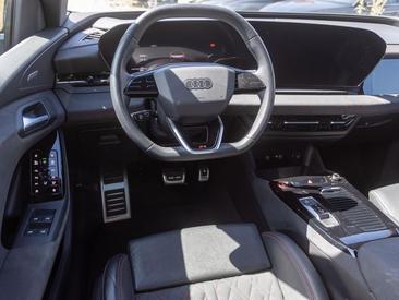 Audi SQ6 SUV E-tron E-tron Quattro — photo 19
