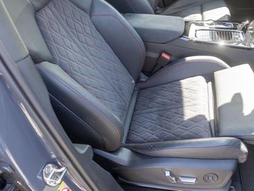 Audi SQ6 SUV E-tron E-tron Quattro — photo 23