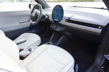 Mini 3 Portes Berline Cooper SE — photo 4