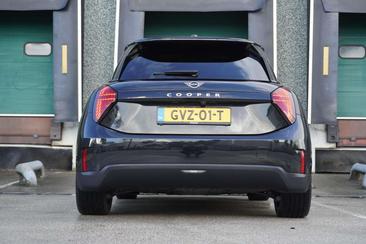 Mini 3 Portes Berline Cooper SE — photo 9