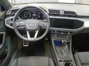 Audi Q3 TFSI E 45 E — photo 7