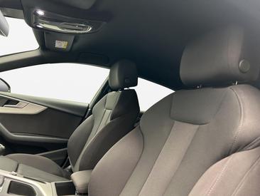 Audi A5 Sportback 35 TFSI — photo 10