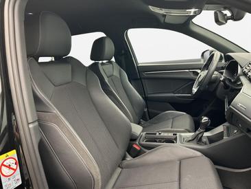 Audi Q3 TFSI E 45 E — photo 4