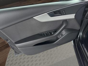 Audi A4 Avant 40 TFSI — photo 13