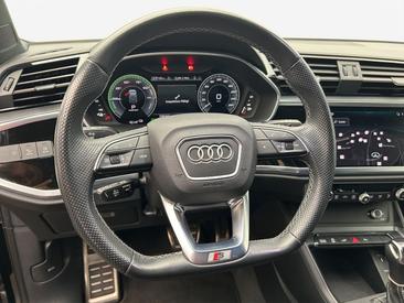 Audi Q3 TFSI E 45 E — photo 8