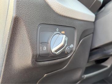 Audi Q2 35 TDI — photo 17