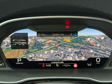 Audi Q3 35 TFSI — photo 19