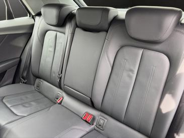 Audi Q2 35 TDI — photo 13