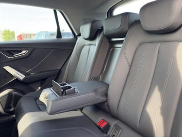 Audi Q2 35 TDI — photo 22