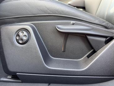 Audi Q2 35 TDI — photo 23