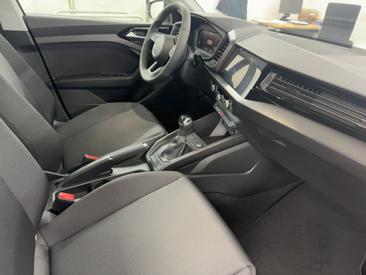 Audi A1 Sportback 30 TFSI — photo 15