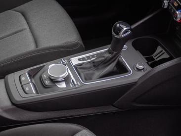 Audi Q2 35 TFSI — photo 28