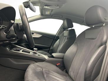 Audi A4 Avant 40 TDI — photo 10