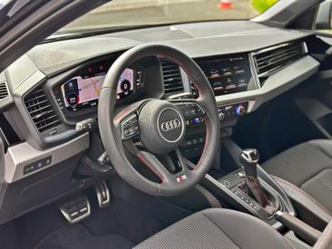 Audi A1 Sportback 40 TFSI — photo 10