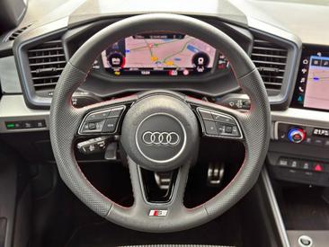 Audi A1 Sportback 40 TFSI — photo 14