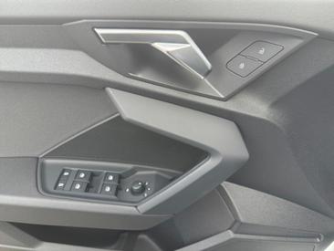 Audi A3 Sportback 35 TDI — photo 17