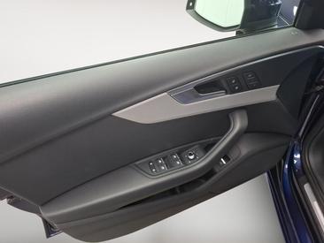 Audi A4 Avant 40 TDI — photo 13