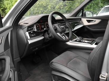 Audi Q7 SUV TFSI E S Line Business TFSI E Quattro Tiptronic — photo 7