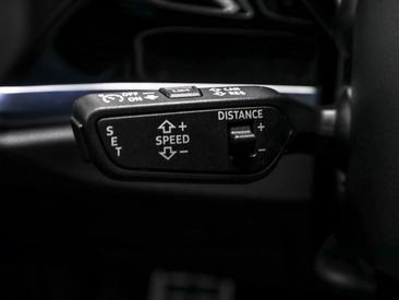 Audi Q3 TFSI E 45 E — photo 10