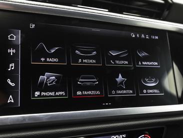 Audi Q3 TFSI E 45 E — photo 12