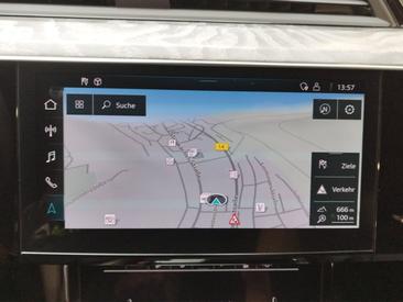 Audi Q8 E-tron S Line 55 E-tron Quattro — photo 13