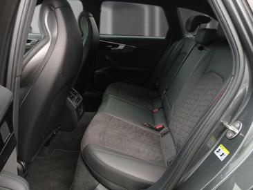 Audi RS4 Avant TFSI Quattro Tiptronic — photo 21