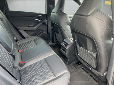 Audi Q6 SUV E-tron E-tron Quattro — photo 13