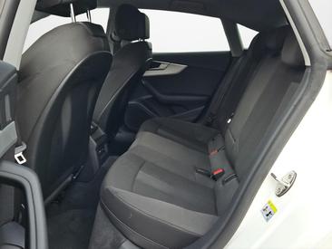 Audi A5 Sportback 40 TFSI — photo 11