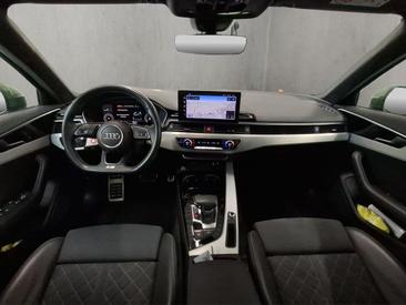 Audi A4 Avant 35 TFSI — photo 12