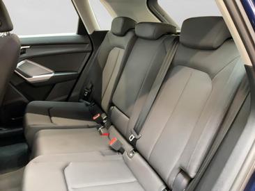 Audi Q3 35 TFSI — photo 13