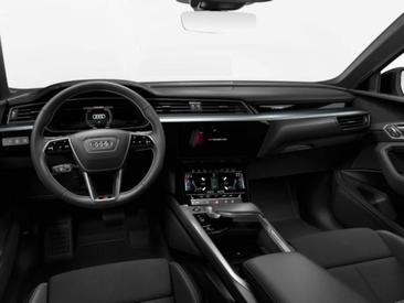 Audi E-tron 55 Quattro — photo 9
