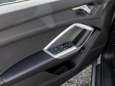 Audi Q3 35 TFSI — photo 13