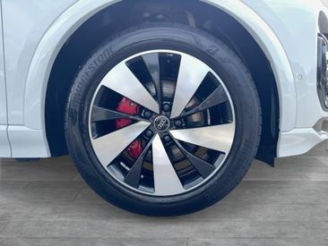 Audi Q6 SUV E-tron E-tron Quattro — photo 6