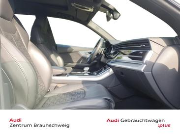 Audi RSQ8 TFSI Quattro Tiptronic — photo 6