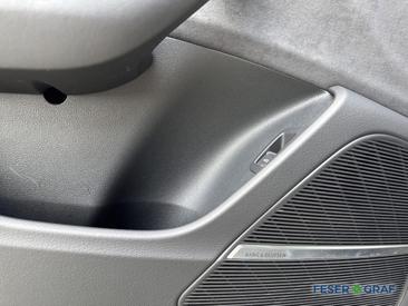 Audi RSQ8 TFSI Quattro Tiptronic — photo 12